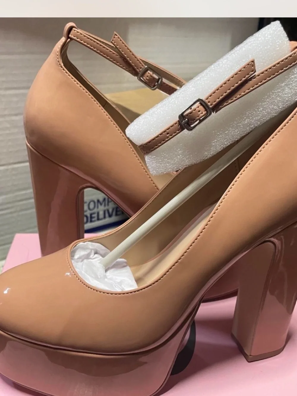Women’s Nude Neutral Platform Mary Jane Pumps 8.5